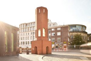 Der Kirkeby-Turm an der Domsheide in Bremen
